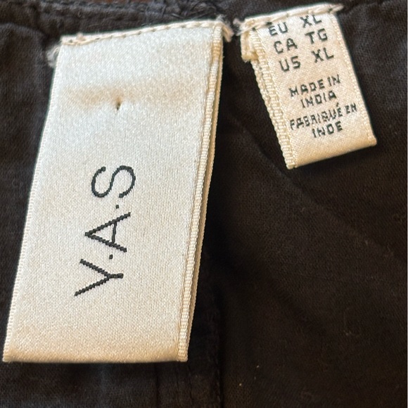 Y.A.S ‘Milda’ Black Floral Eyelet Ruffle V-Neck XL Peplum Top Cotton Long-Sleeve - Picture 4 of 9